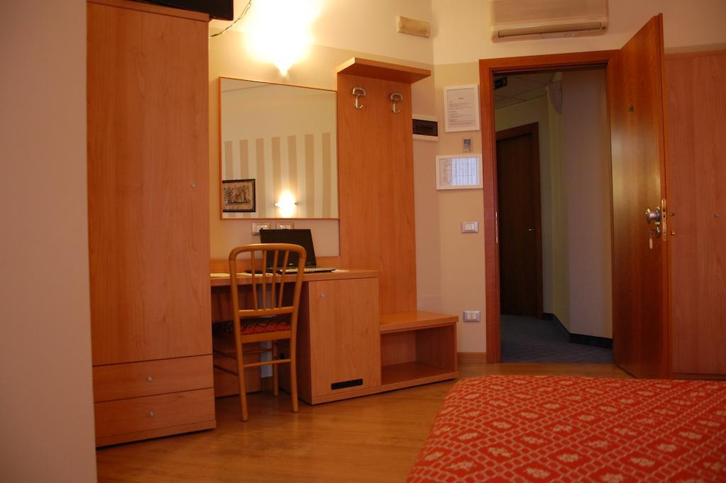 Hotel Belie San Martino di Lupari Pokoj fotografie